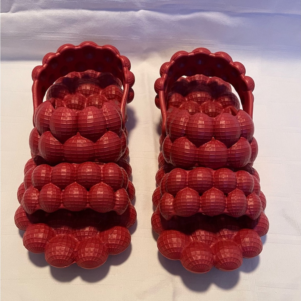 NEW Bubble Sandals! Size 8.5-9